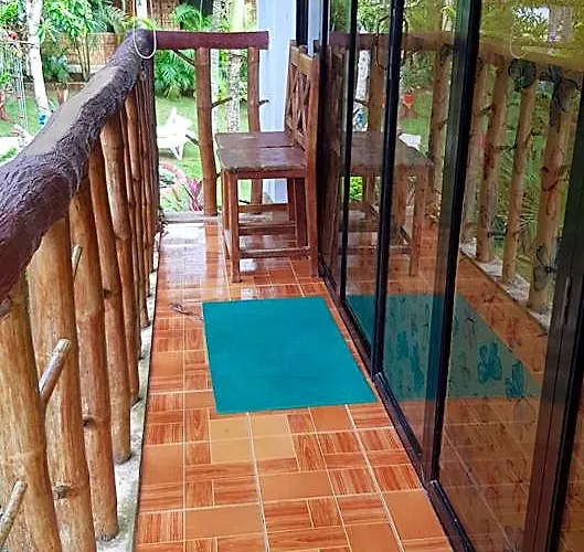 Paraiso Cave & Restaurant & Hotel *