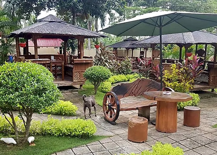 Paraiso Cave & Restaurant & *
